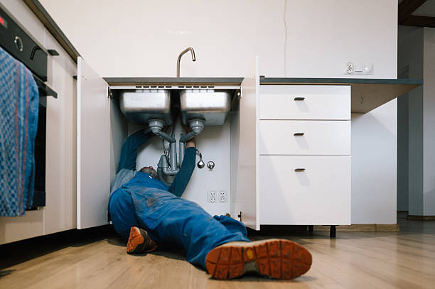 Professional Emergency Plumber technician working in Thorofare, NJ